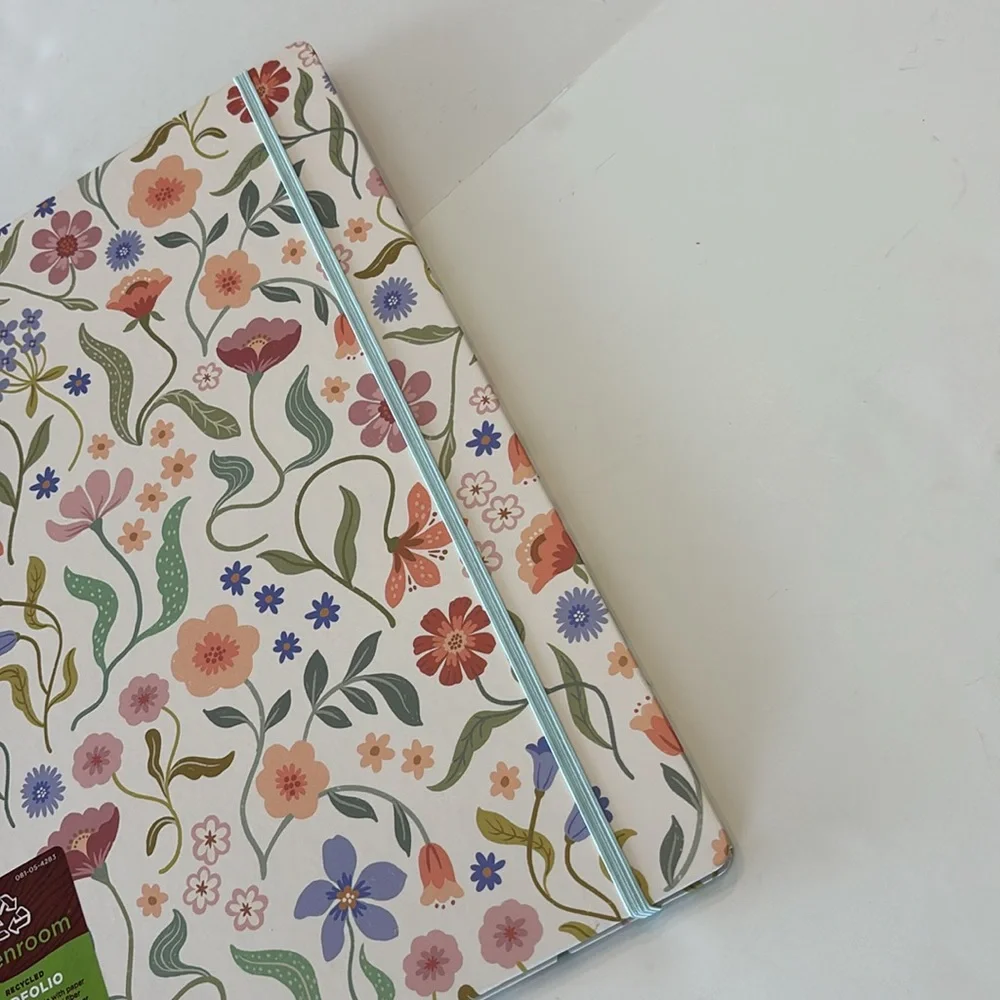 Greenroom Hardcover Floral Padfolio with Letter Size Notepad